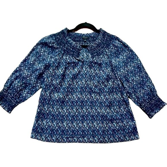 Talbots cotton blue printed smocked neck blouse medium - Picture 10 of 10